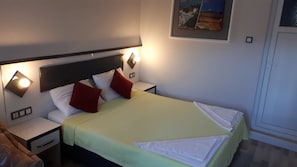 Single Room | Soundproofing, free WiFi, bed sheets