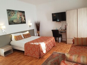 Soundproofing, free WiFi, bed sheets - La Tête des Faux (Le Bonhomme)