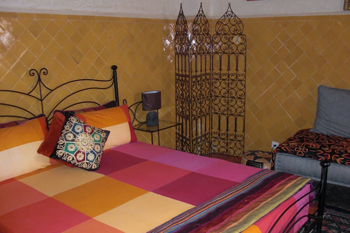 Superior Double Room | 1 bedroom, premium bedding, blackout drapes, WiFi