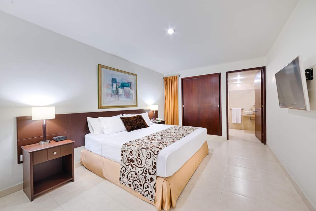 1 Schlafzimmer, hochwertige Bettwaren, Minibar, Zimmersafe