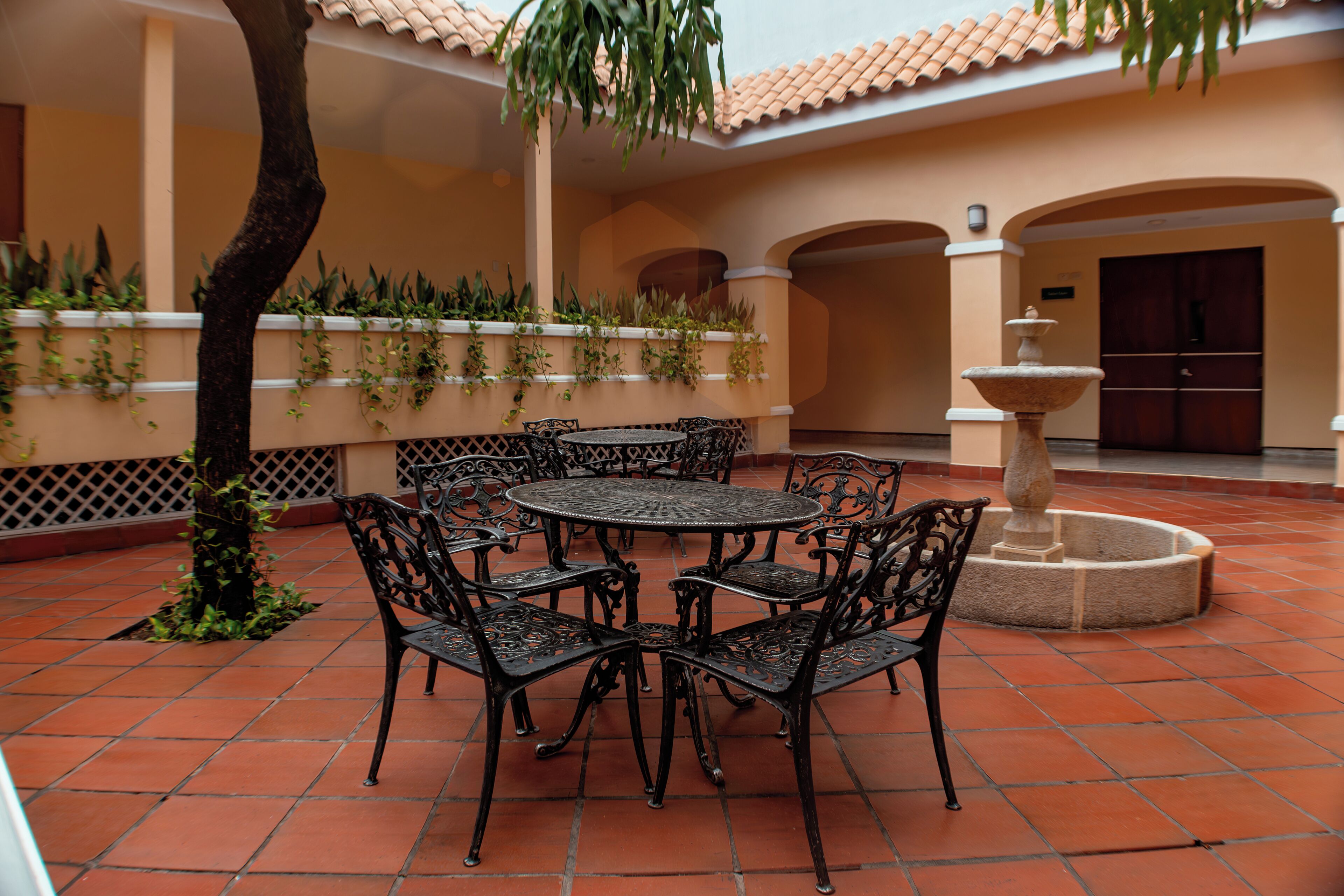 32-inch lcd tv with satellite channels, tv