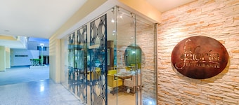 Hotel Arizona Suites