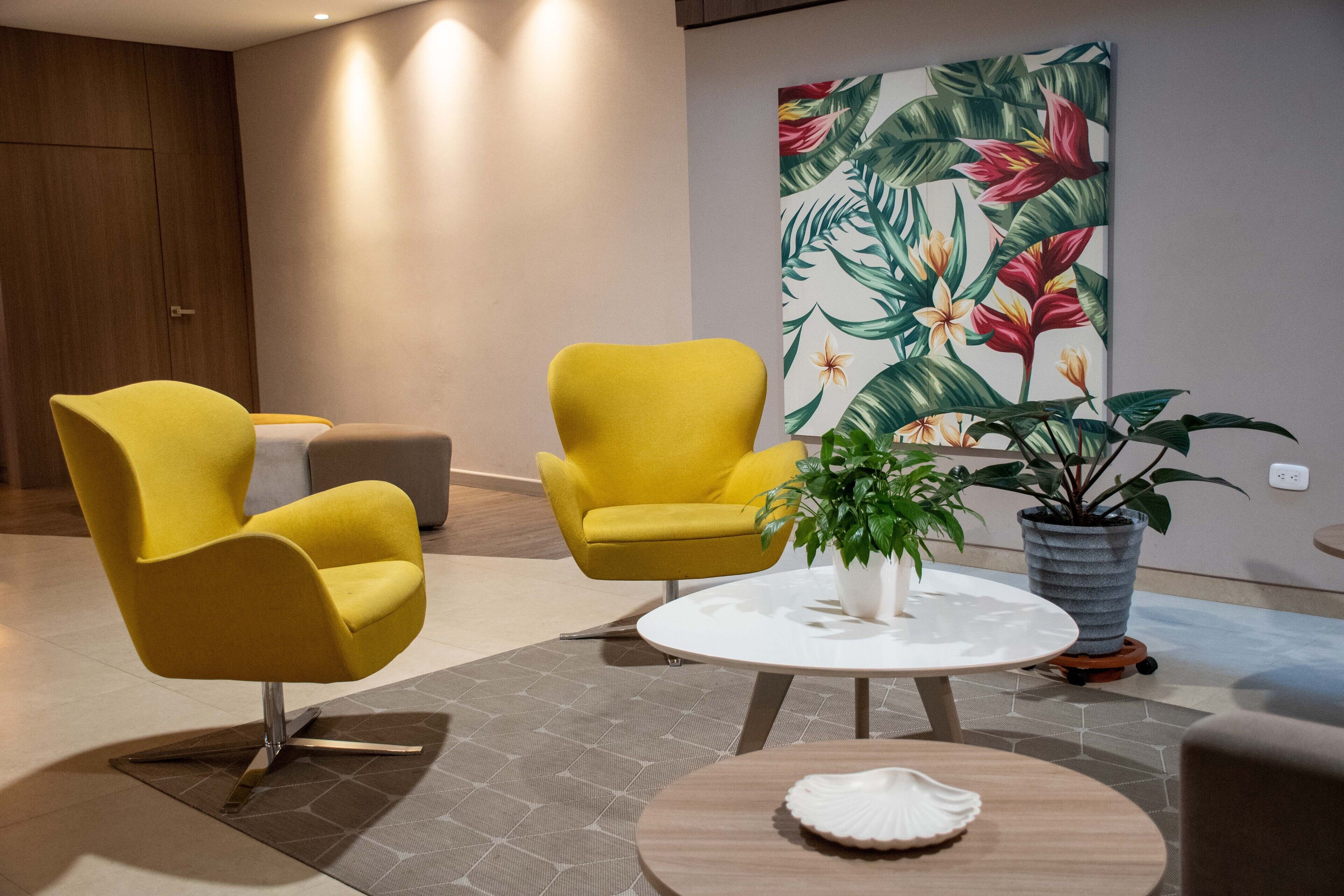 32-inch lcd tv with satellite channels, tv