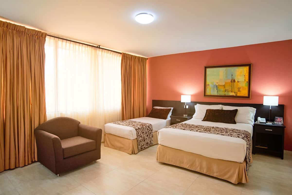 Literie de qualité, minibar, coffre-fort, décor unique