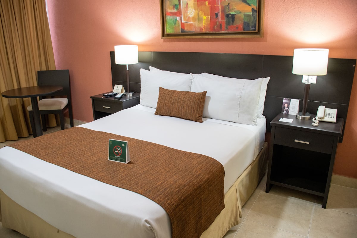 Executive-Zimmer, 1 Doppelbett | 1 Schlafzimmer, hochwertige Bettwaren, Minibar, Zimmersafe