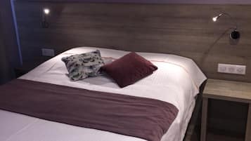 1 kamar tidur dan didekorasi berbeda-beda