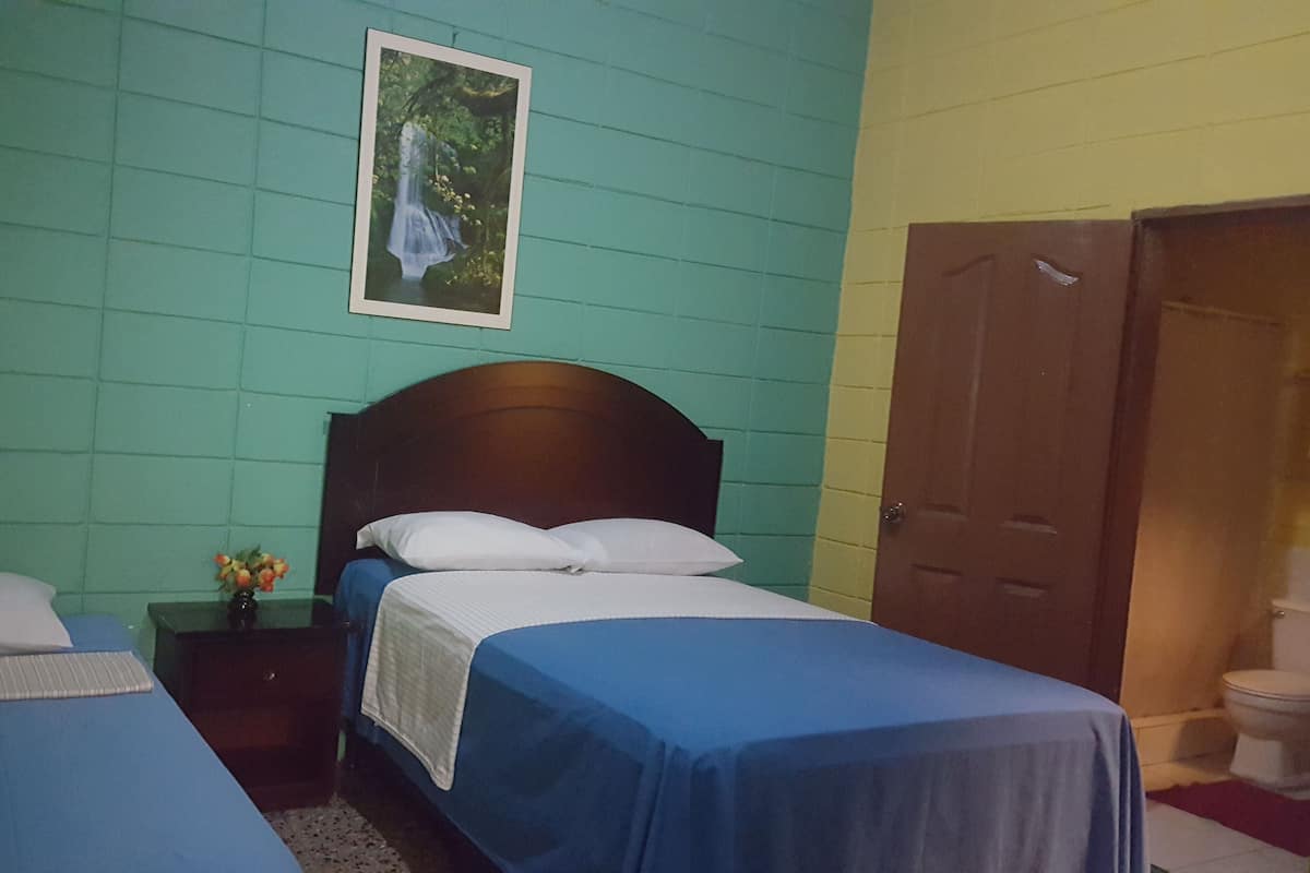 Habitación doble | Wifi gratis y ropa de cama