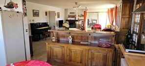 Living area - Hotel & Residence de la Transhumance (Saint-Martin-de-Crau)