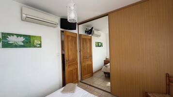 1 bedroom, premium bedding, pillow-top beds, in-room safe