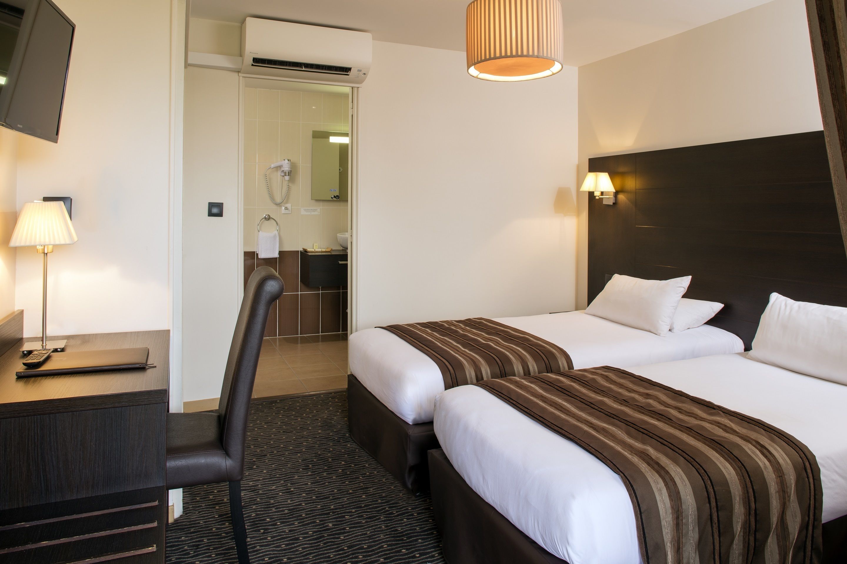 individually decorated, individually furnished, desk, soundproofing