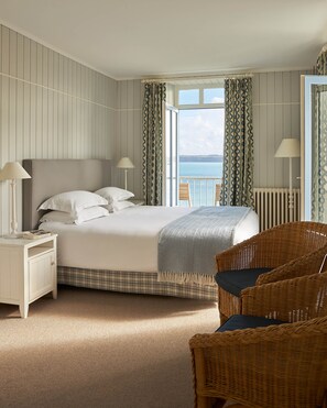 Superior Room, Sea View | In-room safe, individually decorated, individually furnished, desk - Le Grand Hotel des Bains & Spa - Bretagne (Locquirec)