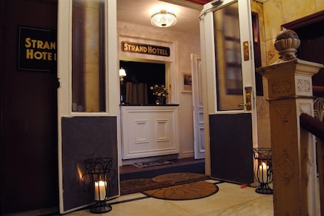Rezeption. Strand Hotell