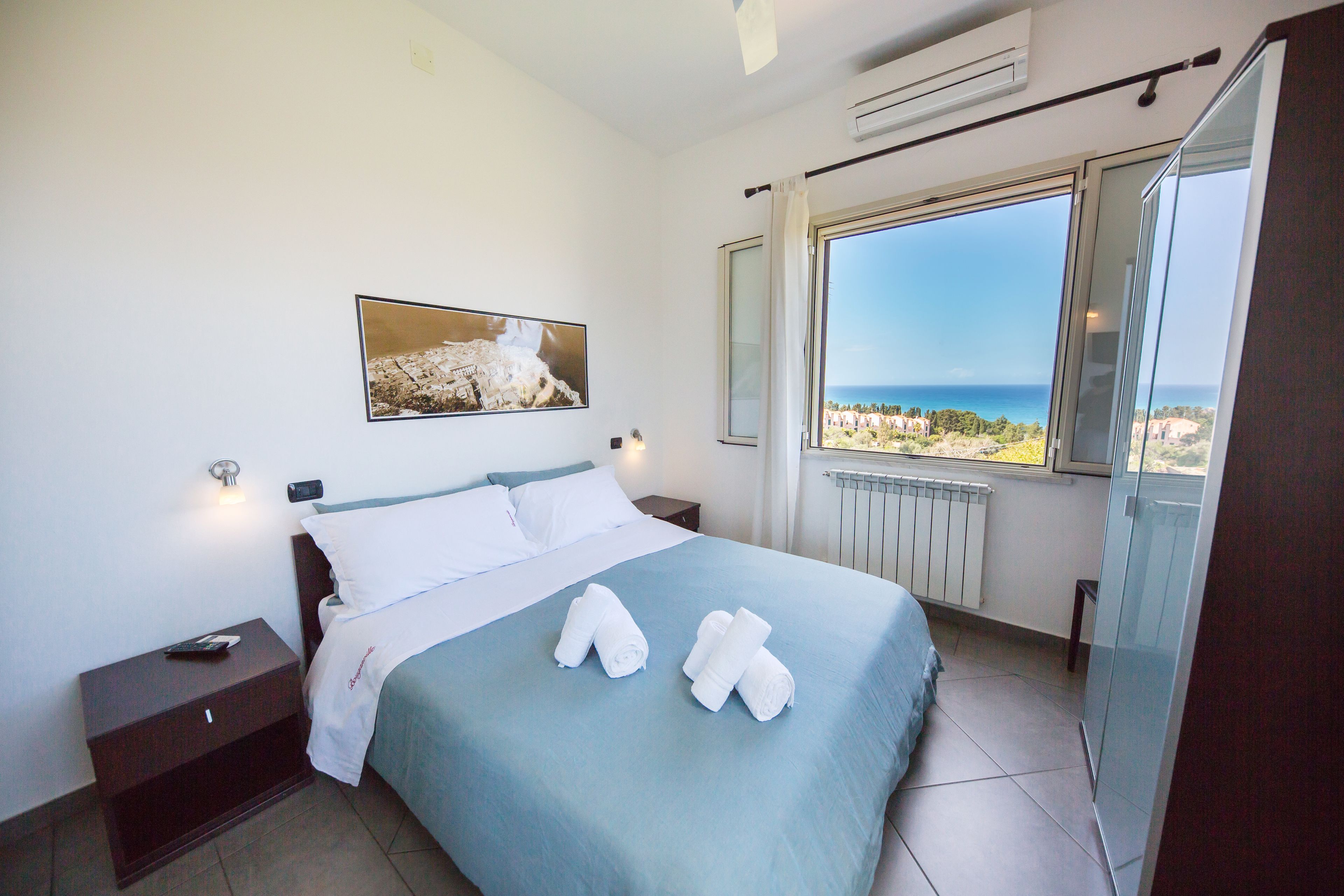 Chambre double with private external bathroom