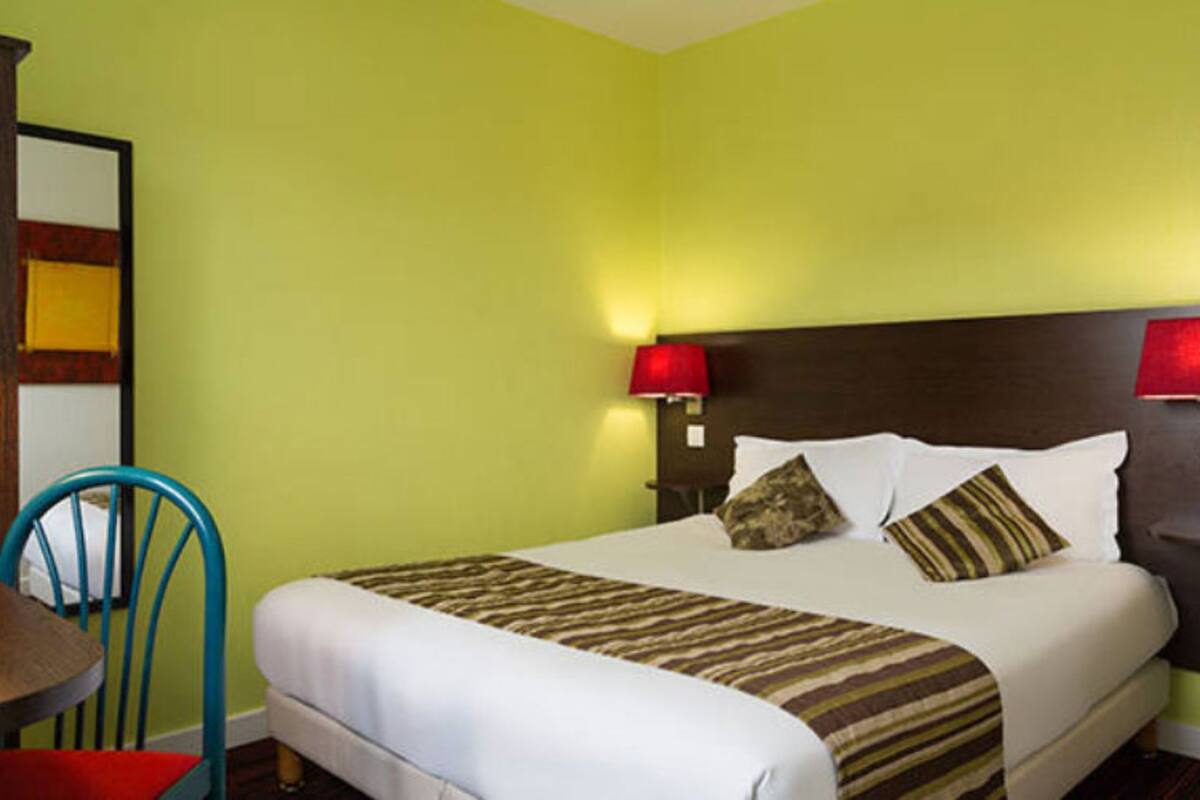 Premium bedding, desk, soundproofing, iron/ironing board