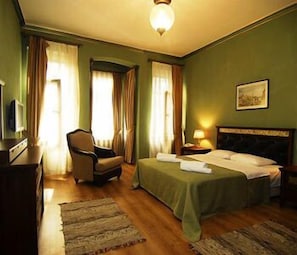 Standard Apartment, 2 Bedrooms, Kitchen | Individually decorated, individually furnished, desk, iron/ironing board - Istanbul Irish Hotel (Istanbul)