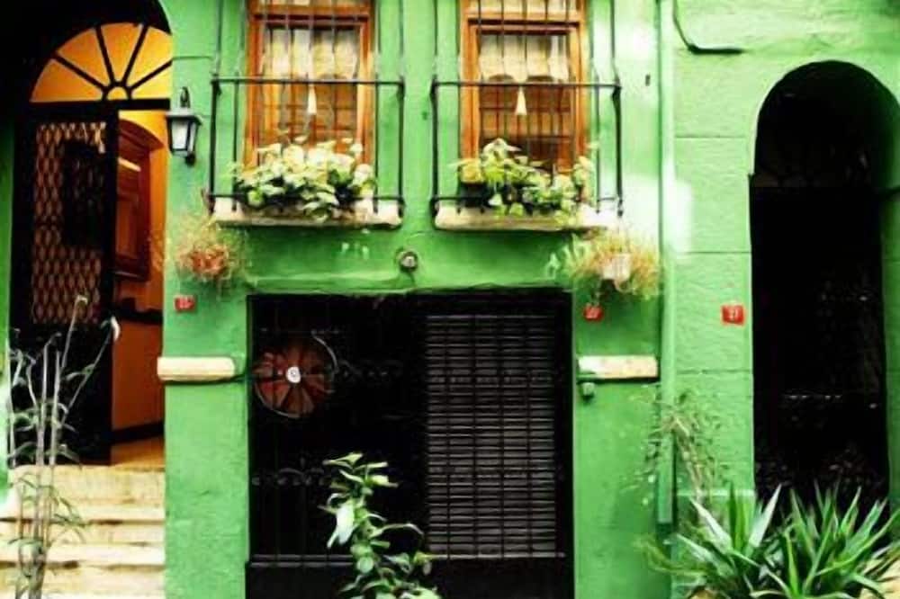 Istanbul Irish Hotel