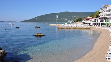 Private beach, sun-loungers, beach umbrellas, beach towels