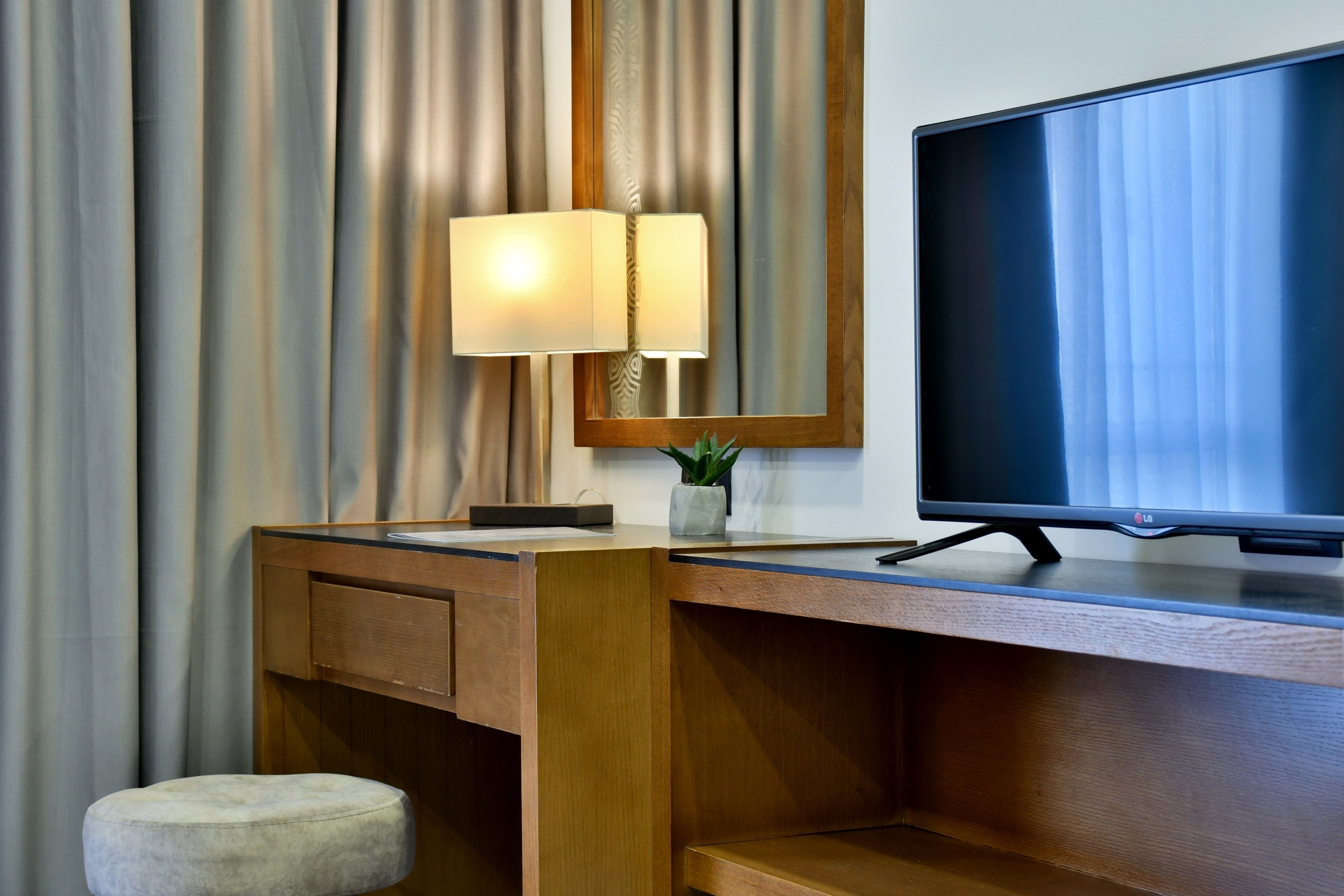 frette italian sheets, premium bedding, memory-foam beds, minibar