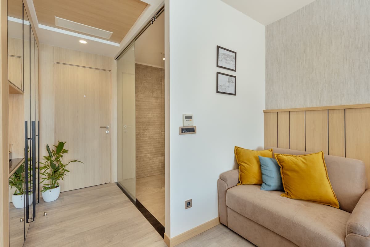 frette italian sheets, premium bedding, memory-foam beds, minibar