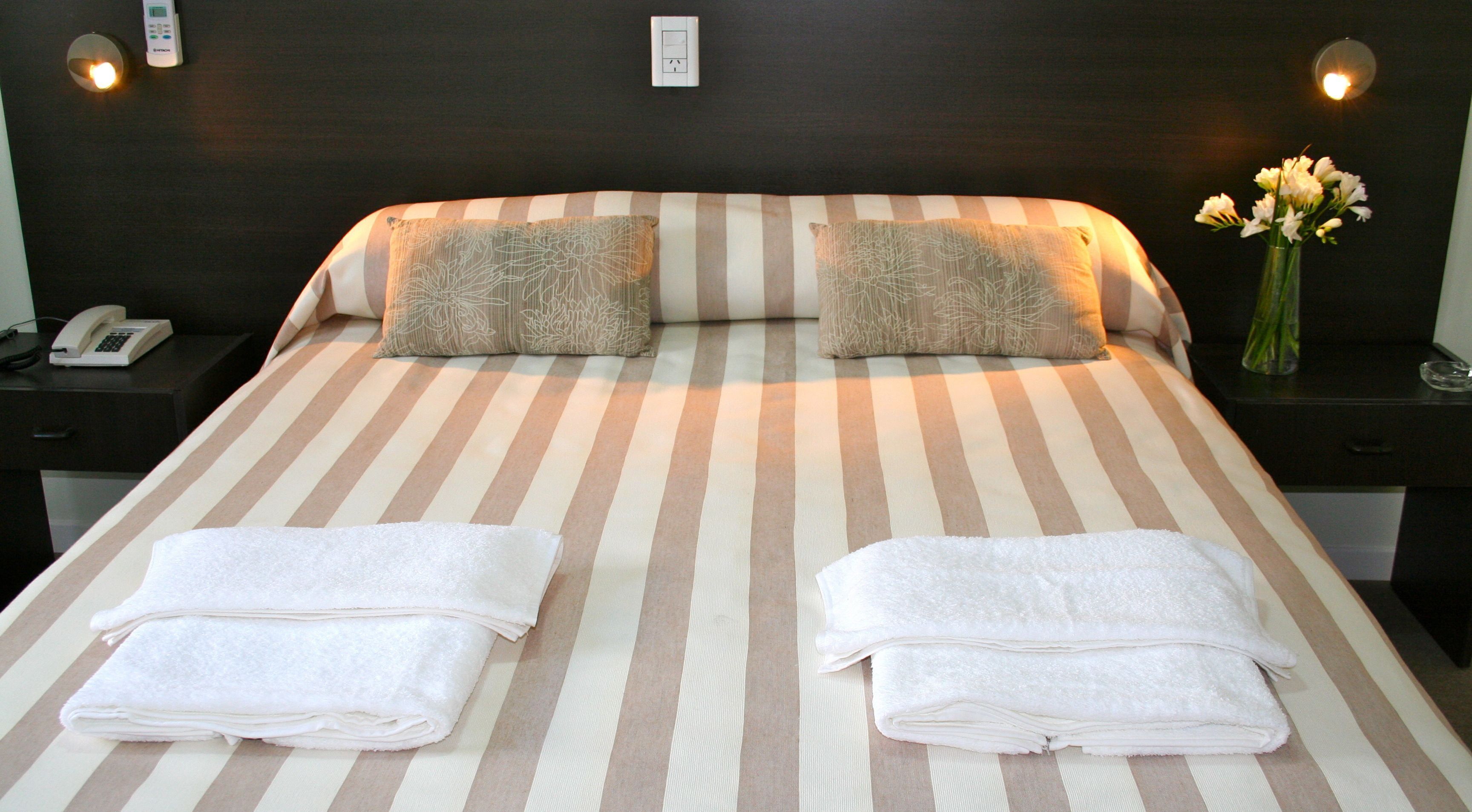 Hypo-allergenic bedding, in-room safe, blackout curtains, free WiFi