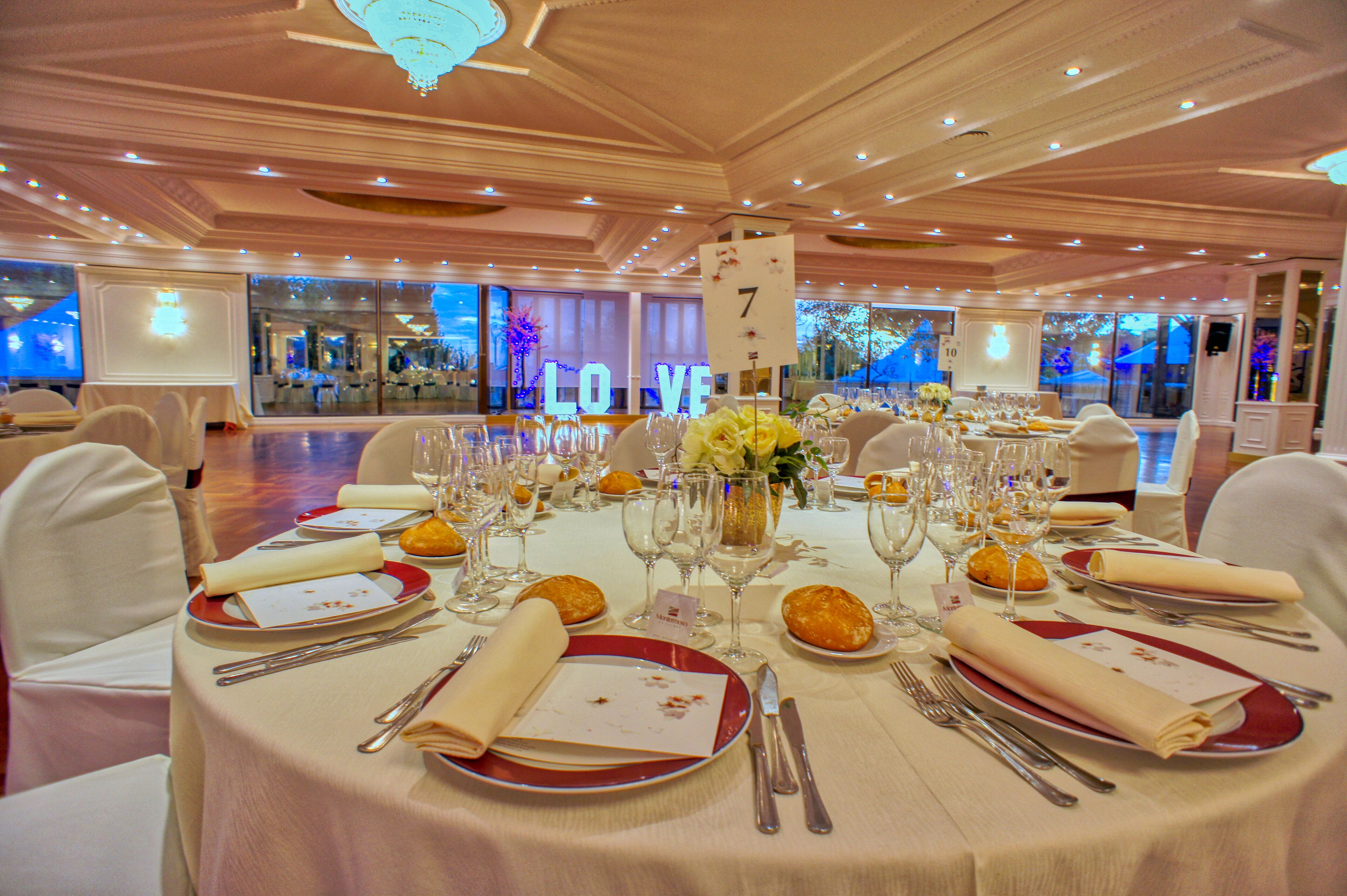 Banquet hall