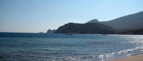 Una spiaggia nelle vicinanze