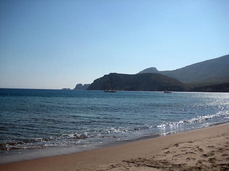 Una playa cerca