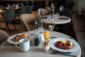Desayuno bufé gratuito y diario