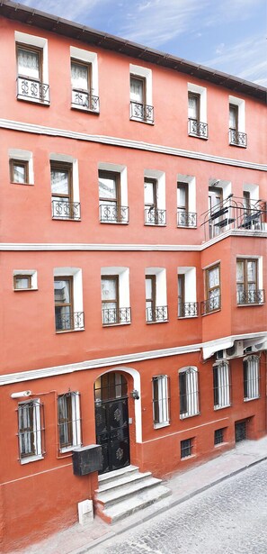 Fachada da propriedade