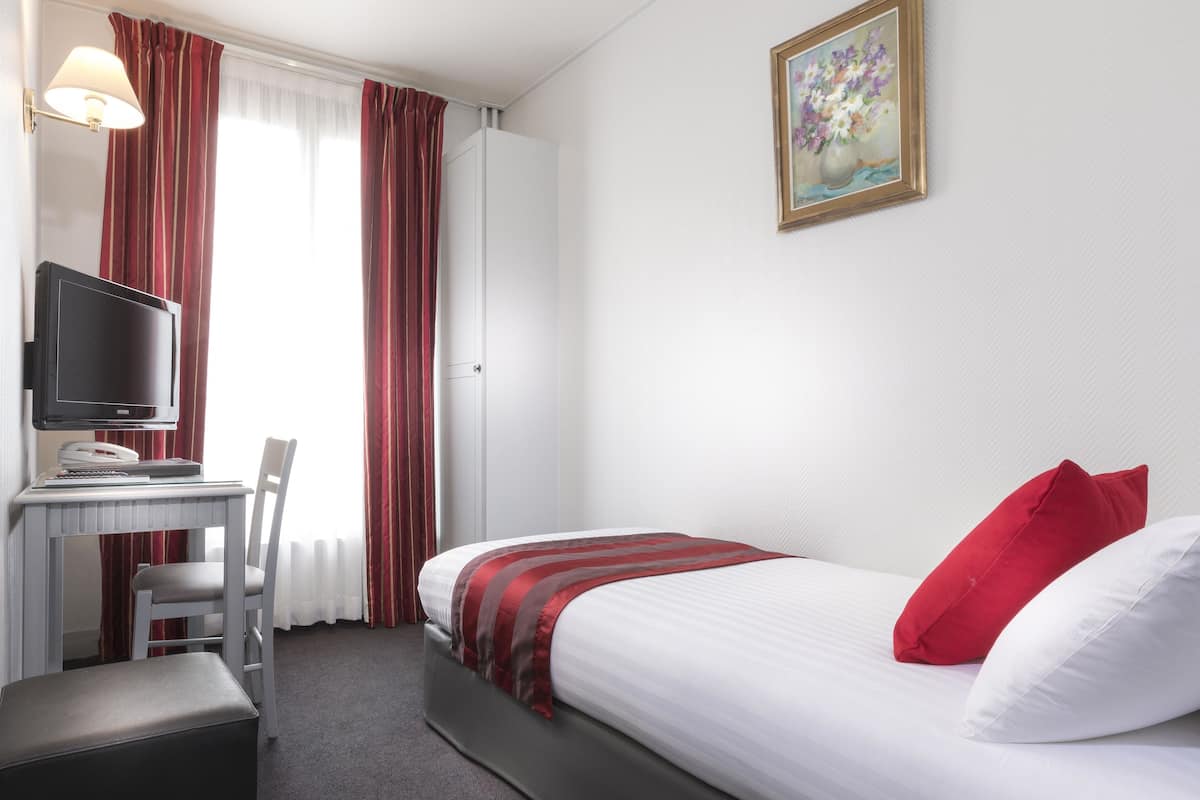 Kamar Single Bisnis, 1 Tempat Tidur Twin | Seprai premium, brankas, meja kerja, dan setrika/meja setrika