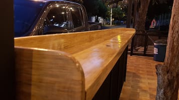 Bar (in der Unterkunft)
