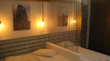 Studio | In-room safe, individually decorated, individually furnished