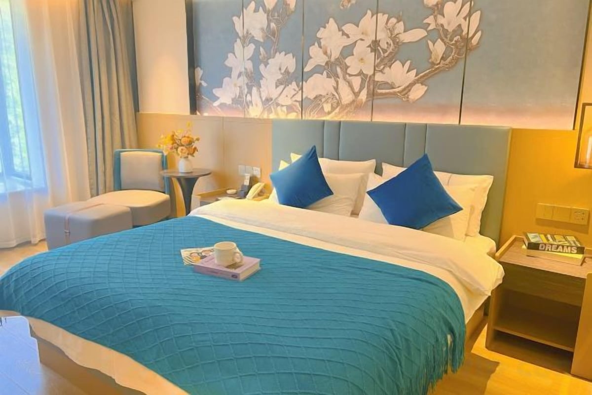 In-room safe, desk, blackout curtains, iron/ironing board (on request)