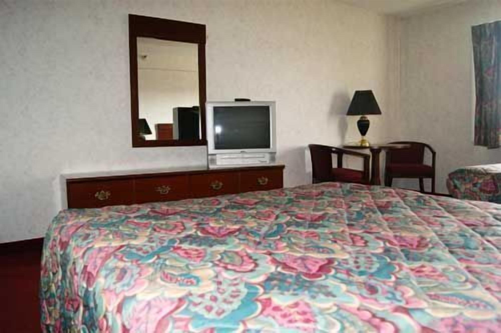 Foto - Rodeway Inn Syracuse Carrier Circle