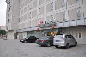 Property entrance - Jinjiang Inn Shenzhen Airport (Shenzhen)