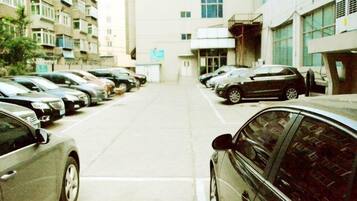 Bãi đậu xe tự phục vụ miễn phí