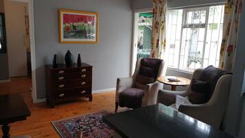 Sumarhús fyrir fjölskyldu | Stofa | Sjónvarp