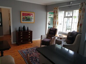 Family Cottage | Living area | TV - Ryneveld Country Lodge (Stellenbosch)