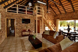 Cottage | Living area