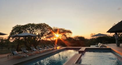 Tshukudu Game Lodge