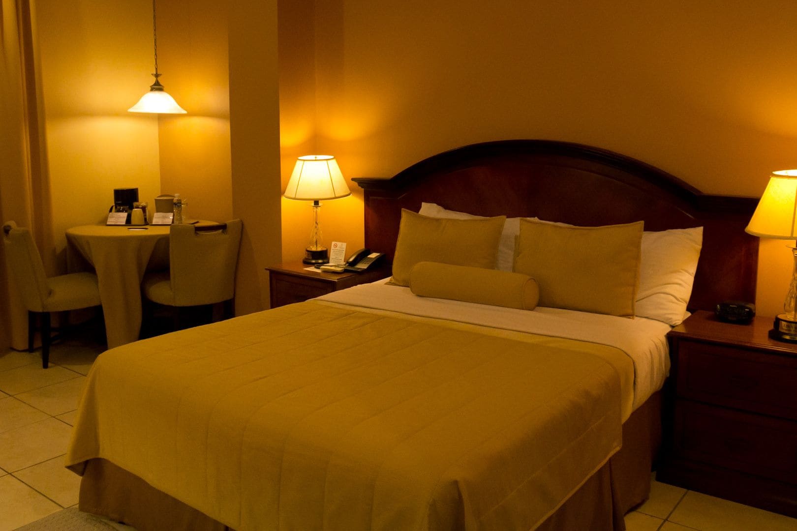 standard single room, 1 queen bed | premium bedding, down duvets, pillow-top beds, in-room safe