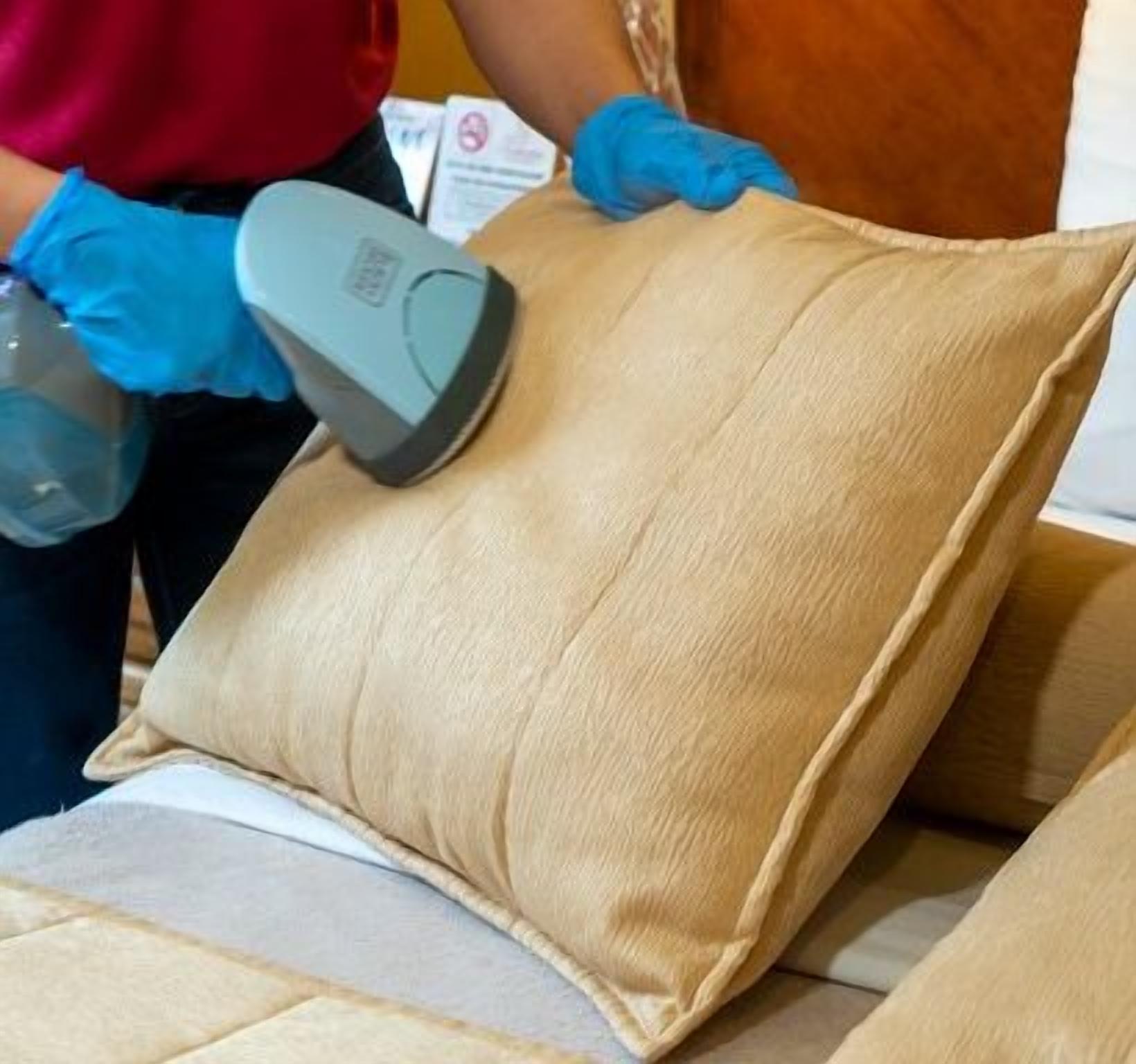 standard single room, 1 queen bed | premium bedding, down duvets, pillow-top beds, in-room safe