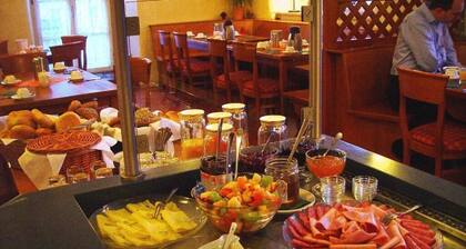 Hotel Schwarzacher Hof