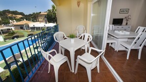 Terrace/patio - Leo Islamar (Lepe)