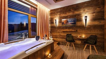 Couples treatment room(s), sauna, steam room, body treatments