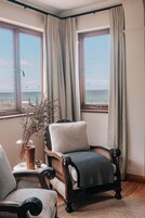 1 bedroom, premium bedding, down comforters, Select Comfort beds