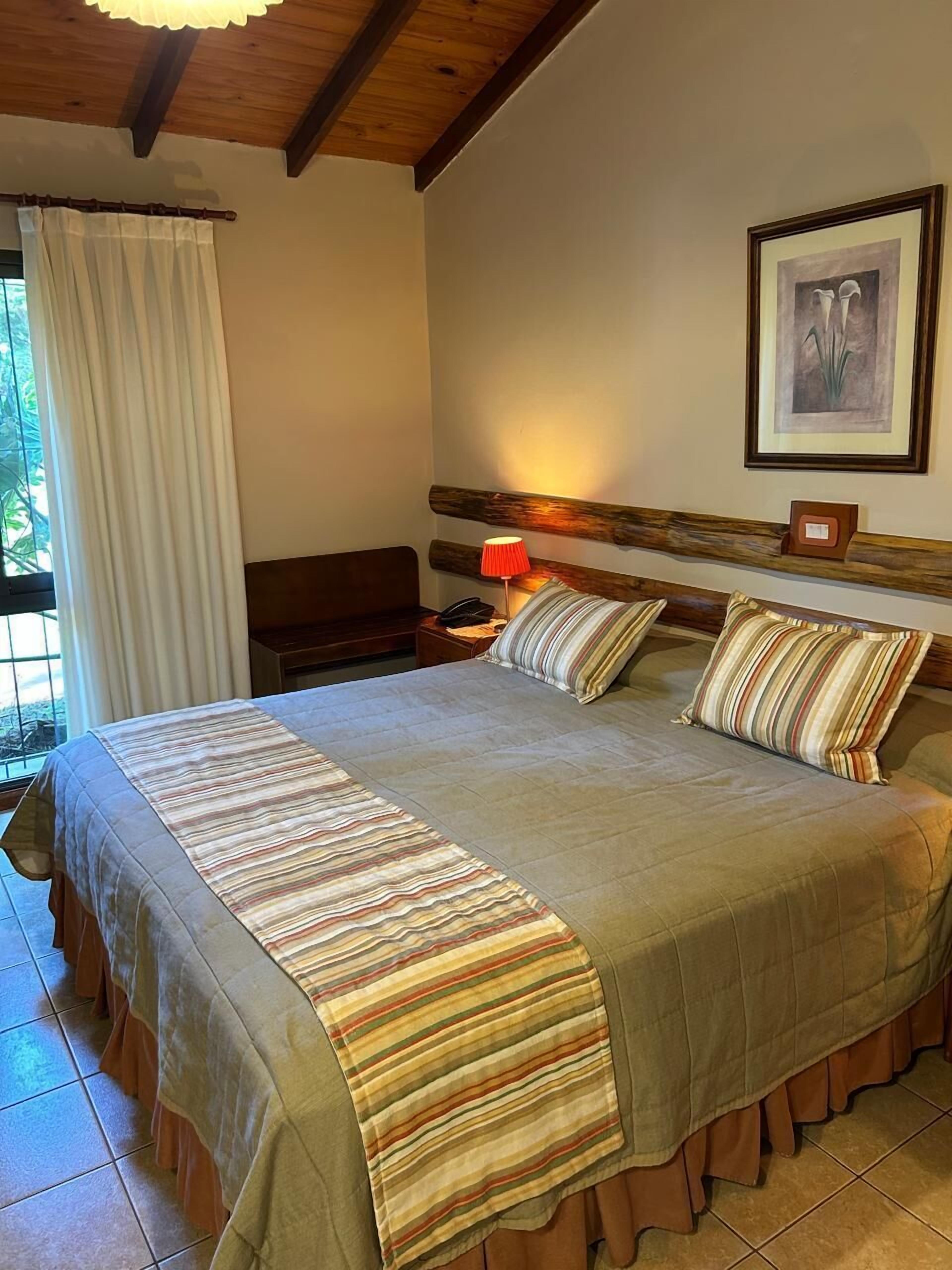 Minibar, in-room safe, free WiFi, bed sheets