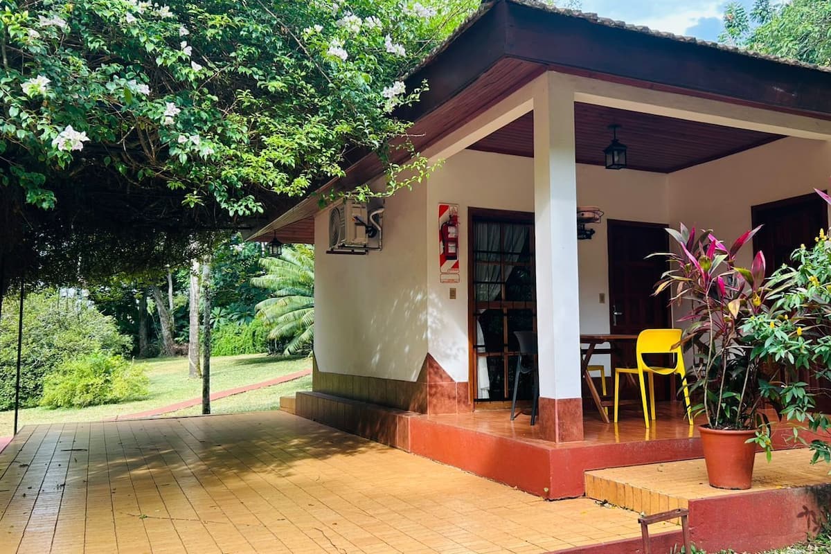 มินิบาร์, ตู้นิรภัยในห้องพัก, Wi-Fi ฟรี, ผ้าปูที่นอน