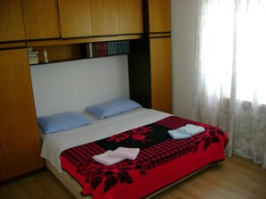 Iron/ironing board, free cots/infant beds, free WiFi, bed sheets
