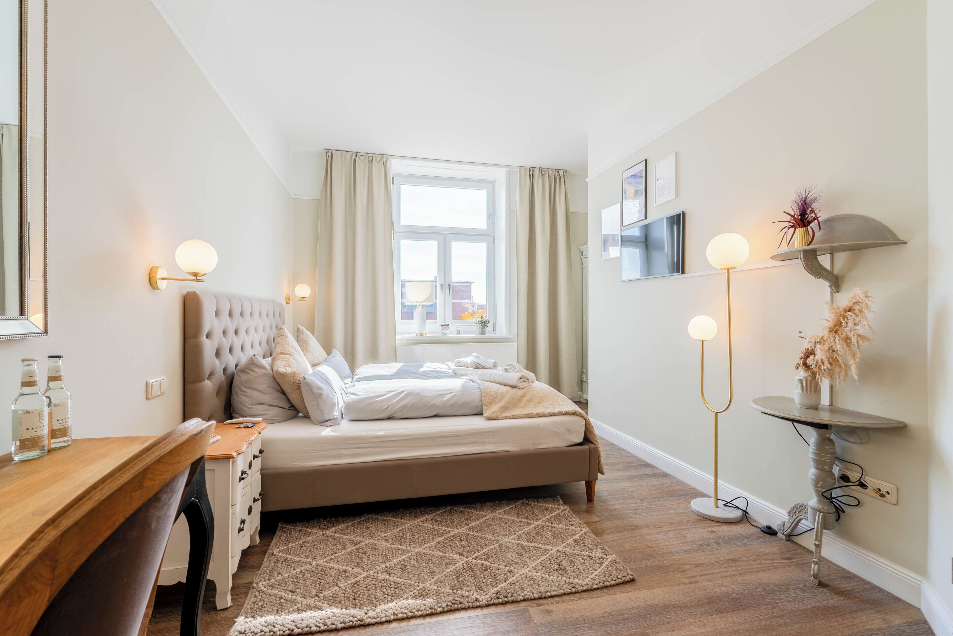 Room, 1 Queen Bed | Hypo-allergenic bedding, cribs/infant beds, free WiFi, bed sheets